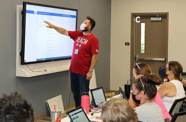 technology being used in teacher training session